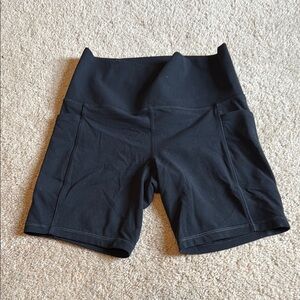 Athleta salutation short